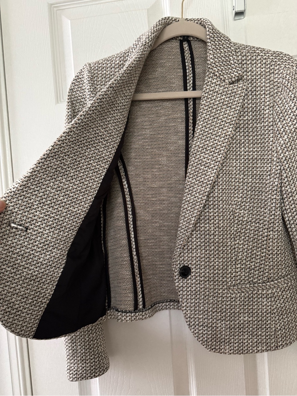 Amanda & Chelsea One Button Blazer - Picture 7 of 9